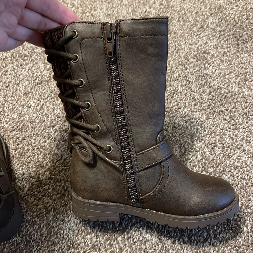 NWT brown lace up back zipper boots